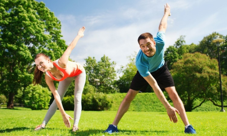 德州扑克新手爱秀操作（德州扑克新手热衷炫技）